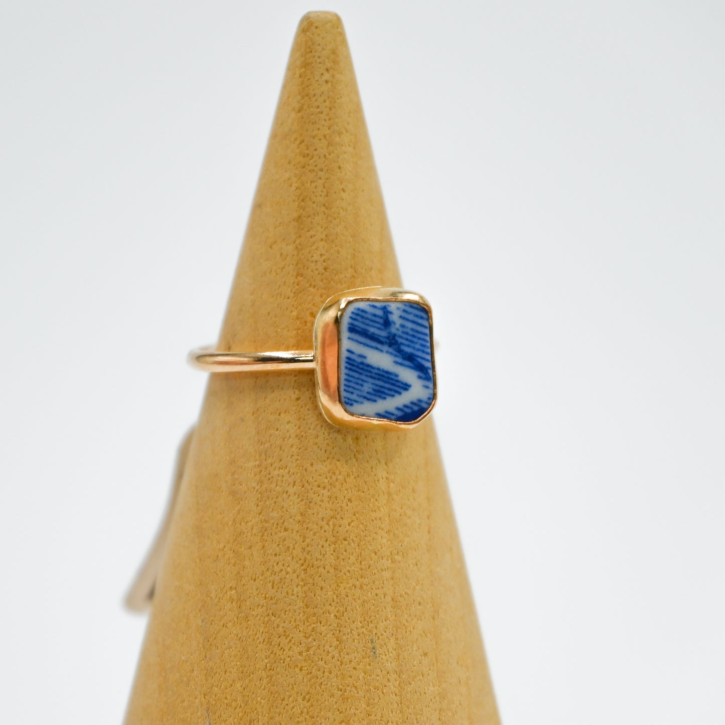Gold fill sea pottery size 5