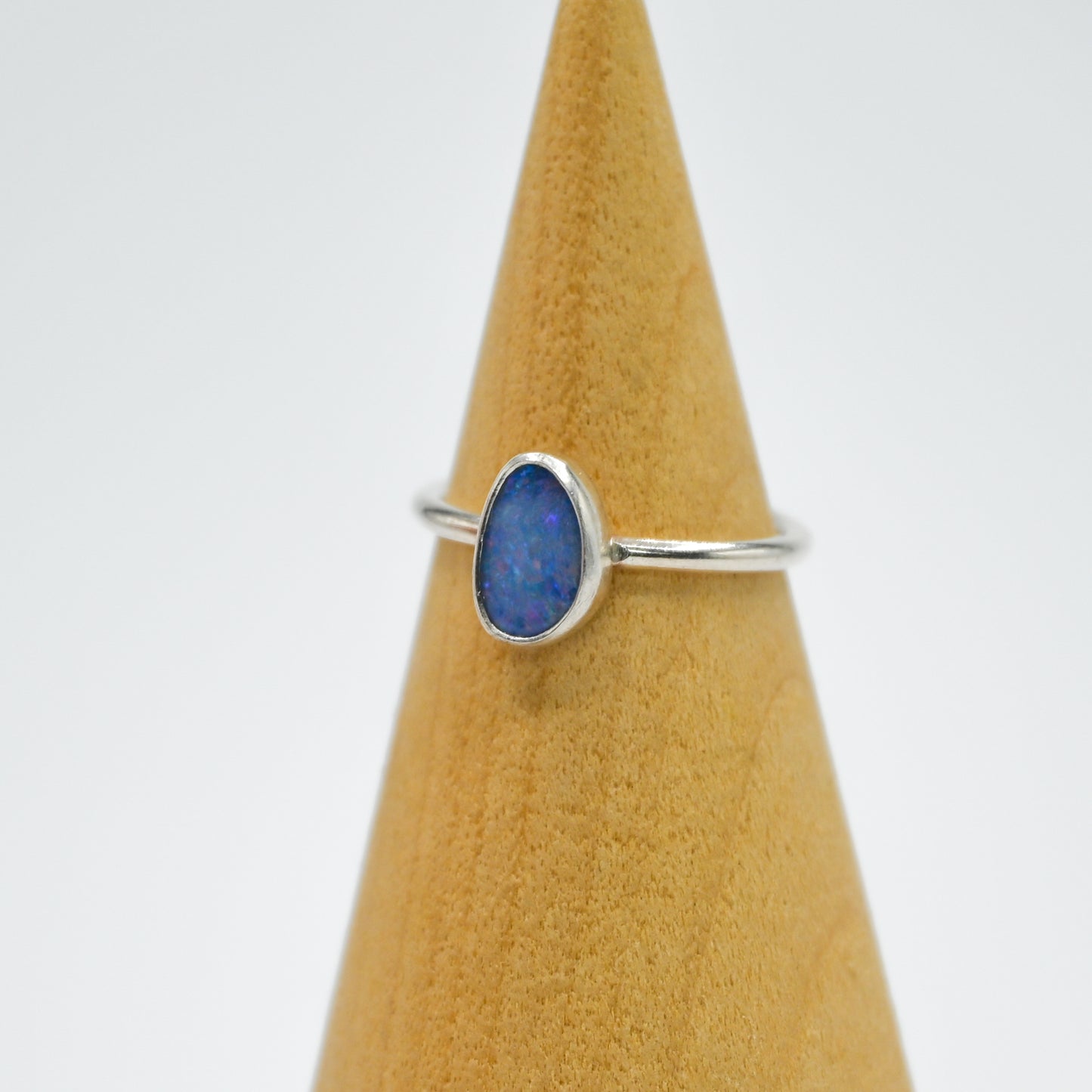 Australian opal size 5