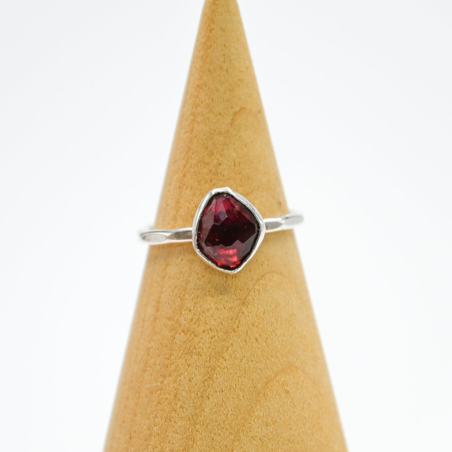 Rose cut garnet size 6.25