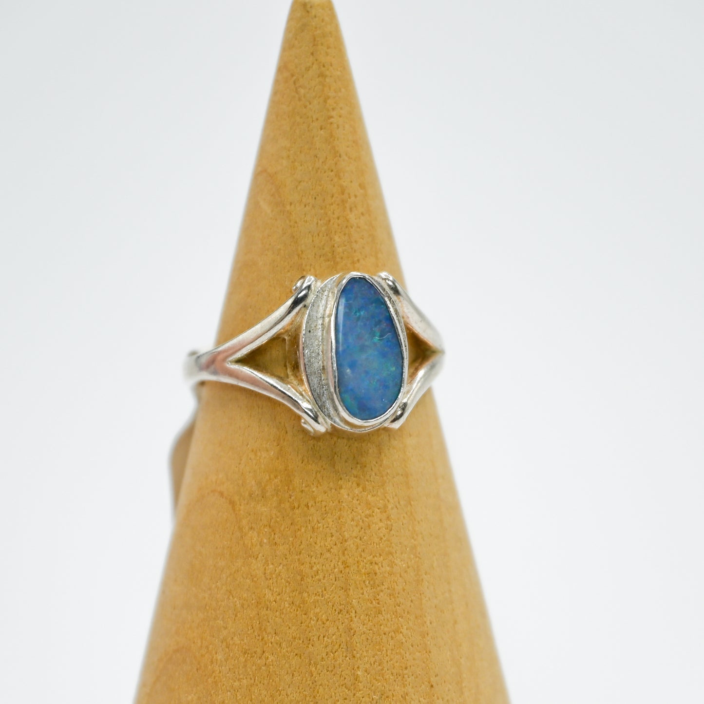 Signet with Australian opal size 7