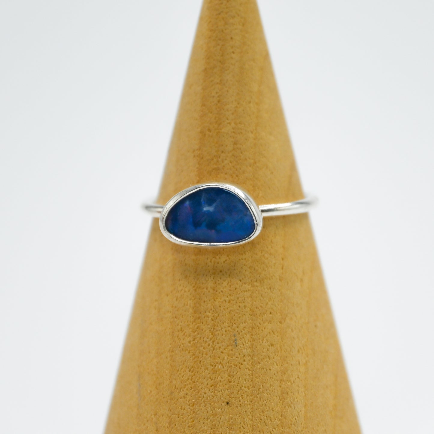 Horizontal Australian opal size 8.25