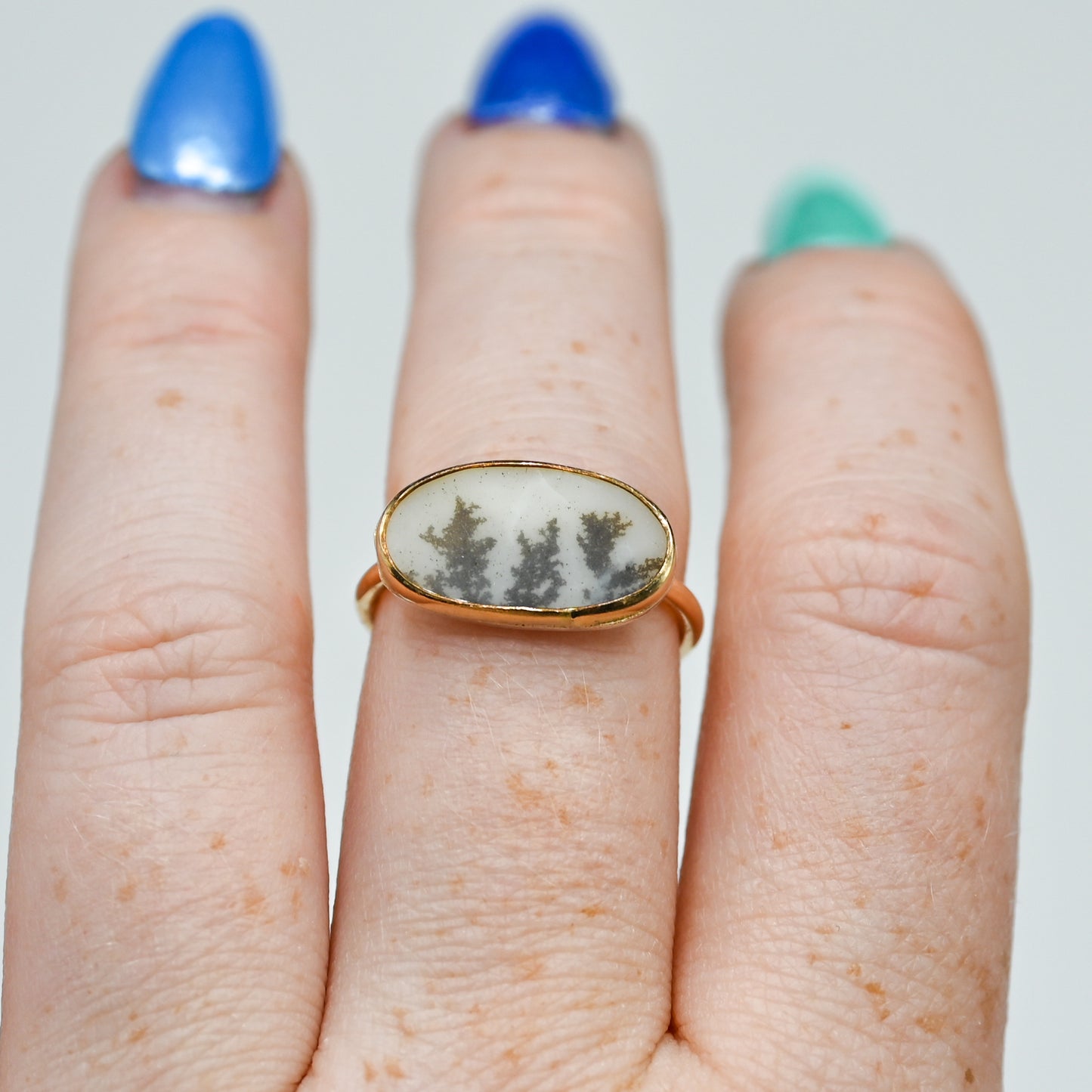 Gold fill horizontal dendritic agate size 7