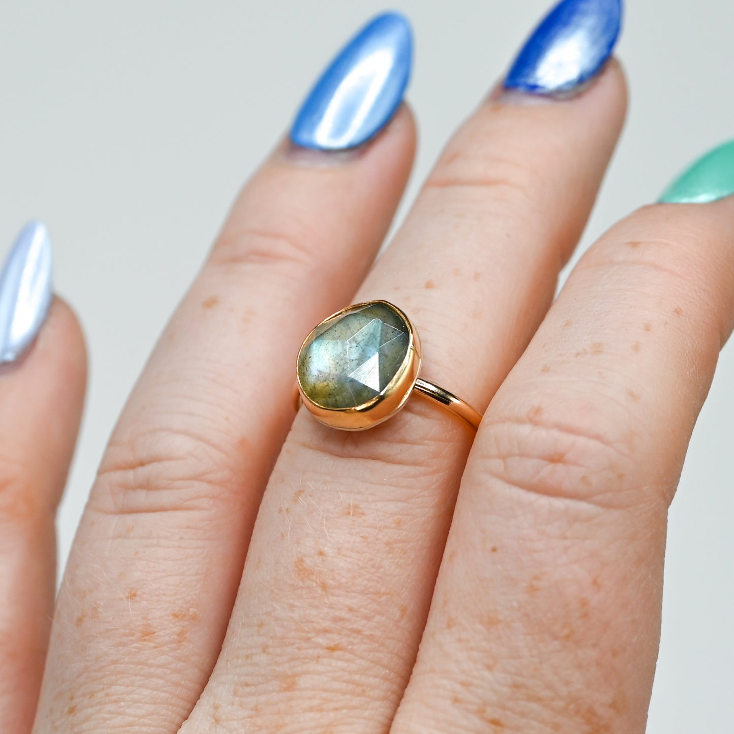 Gold fill rose cut labradorite size 7