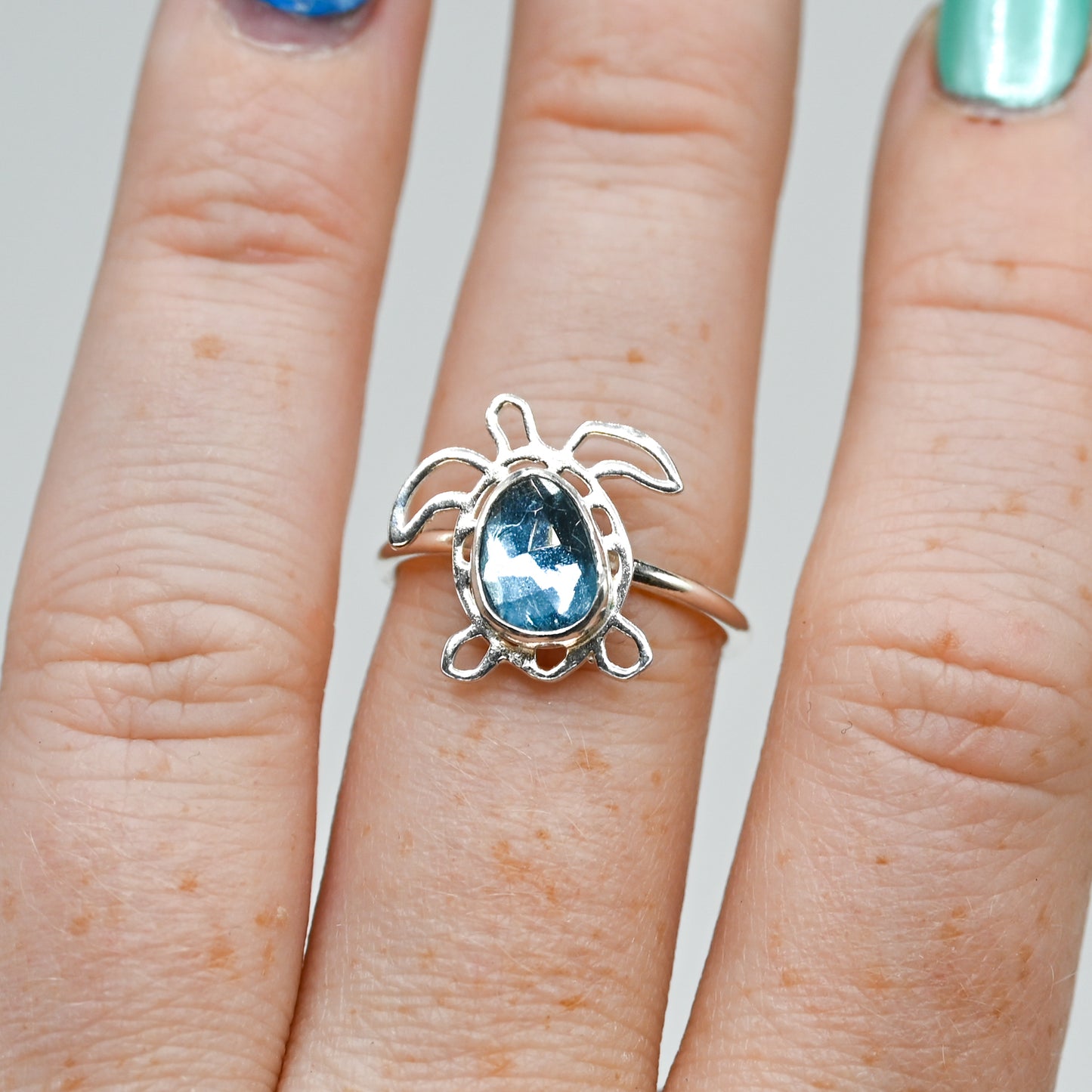 Turtle and london blue topaz size 7