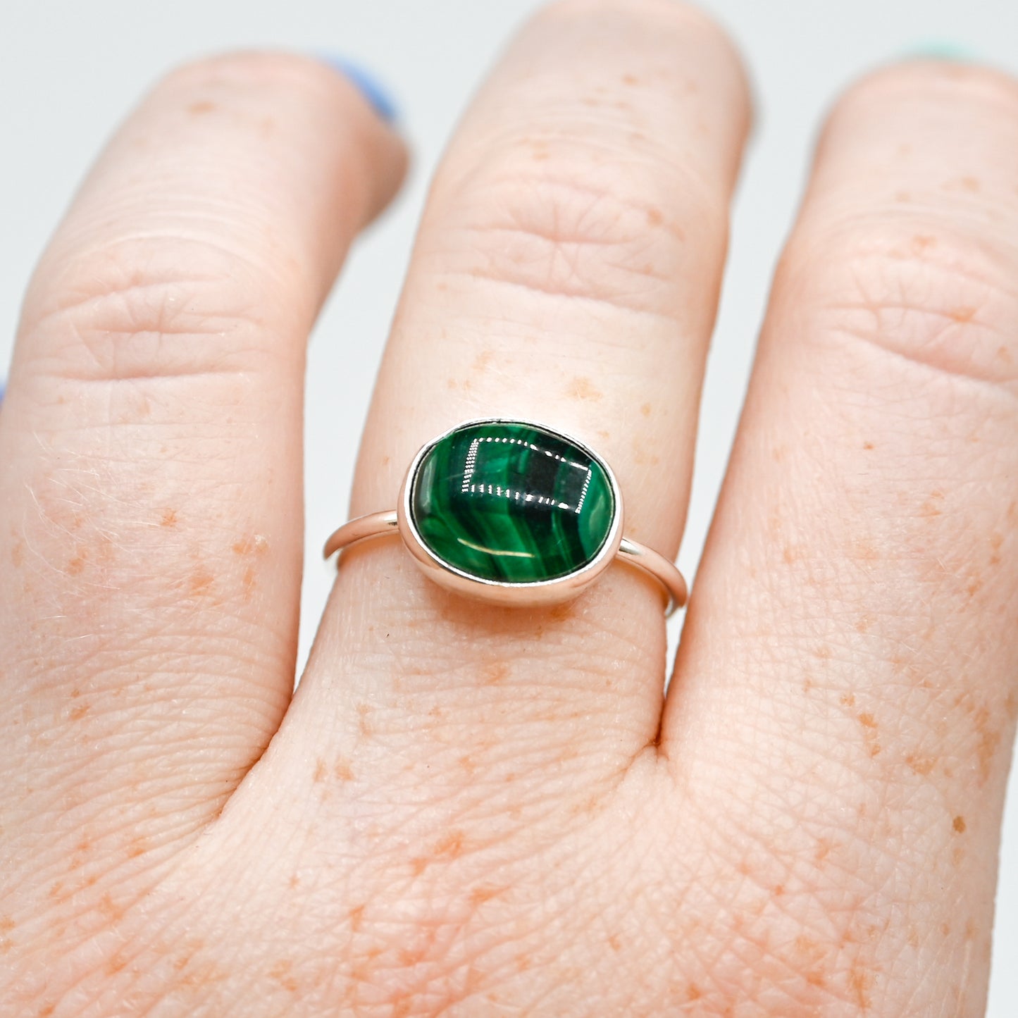 Horizontal oval malachite size 8.25