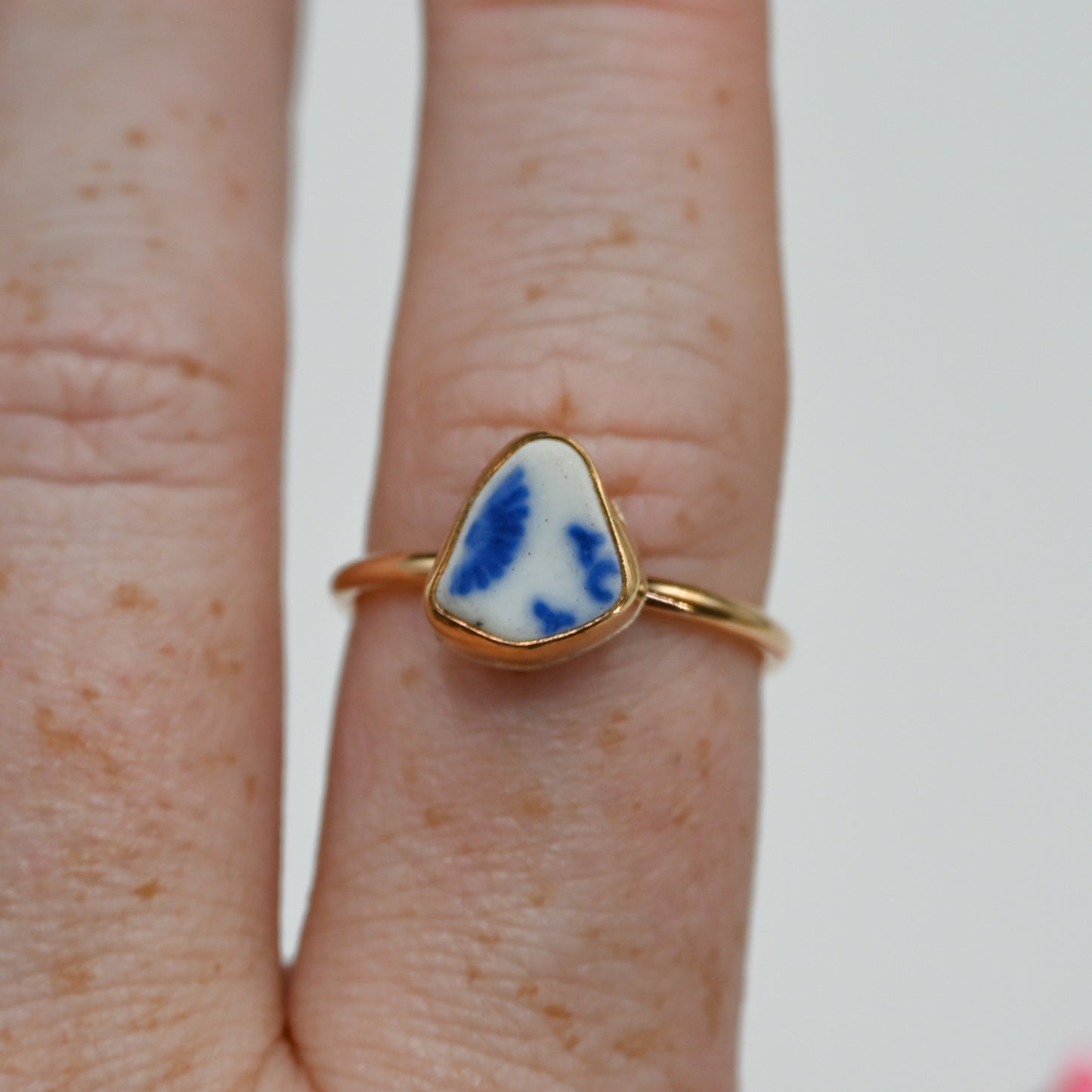 Gold fill sea pottery size 8