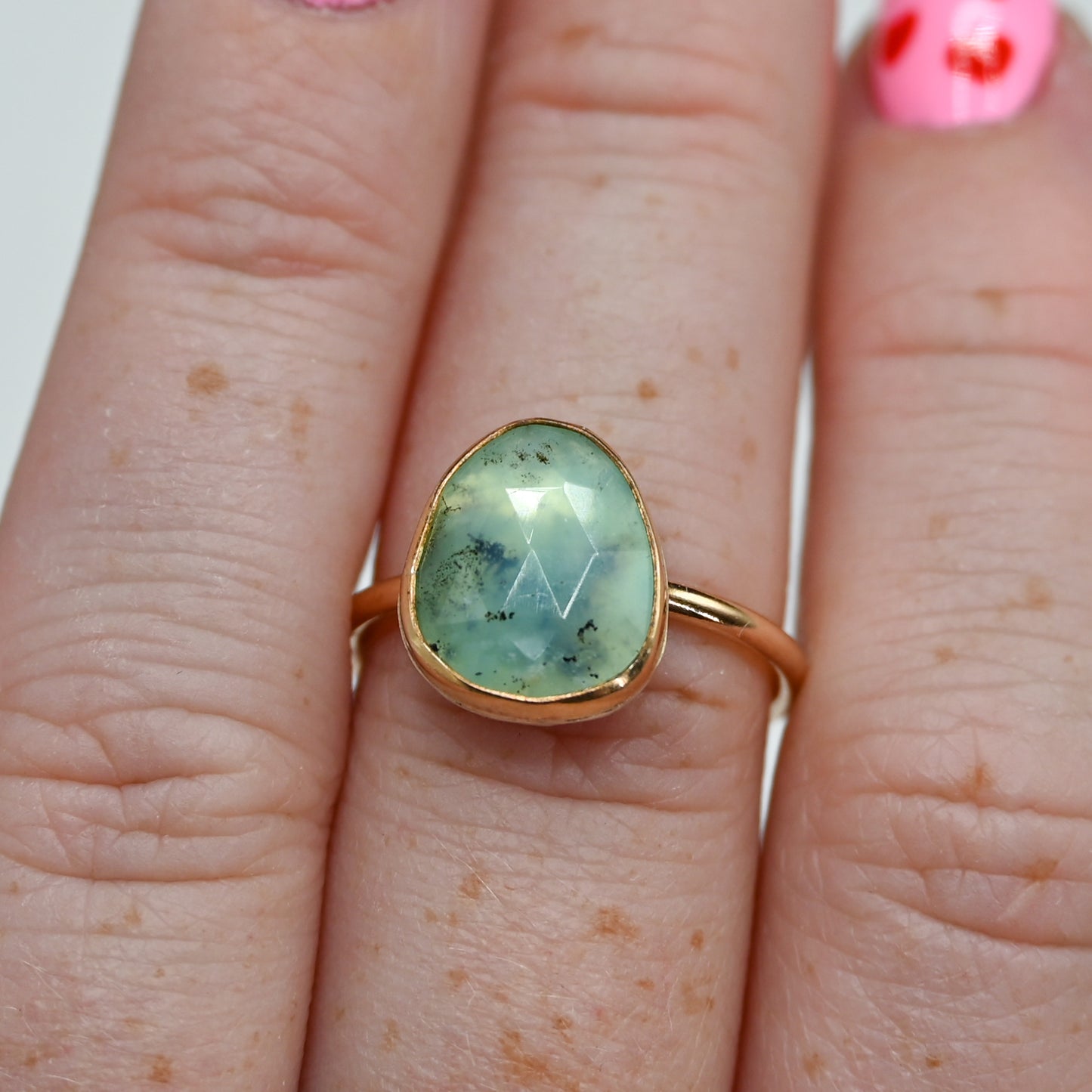Gold fill rose cut peruvian opal size 7