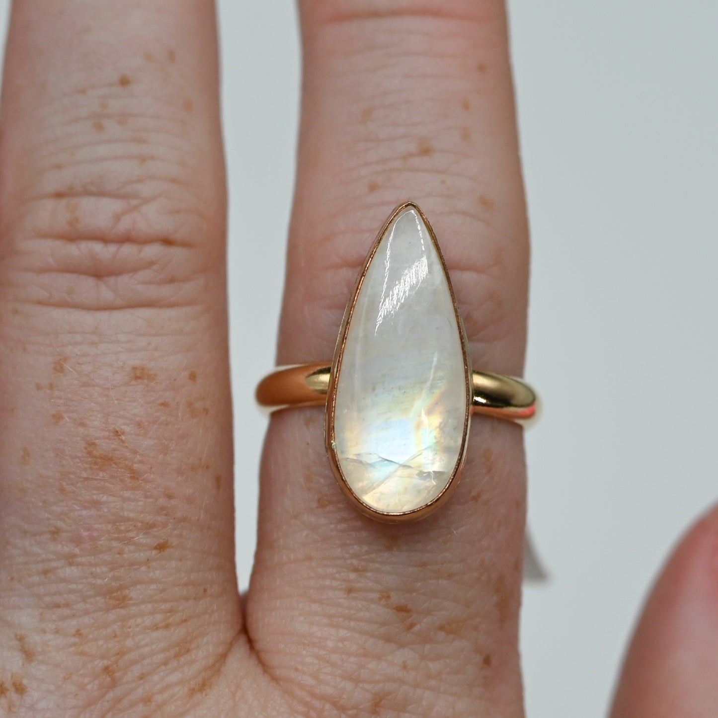 Gold fill xxl pear moonstone size 8.5