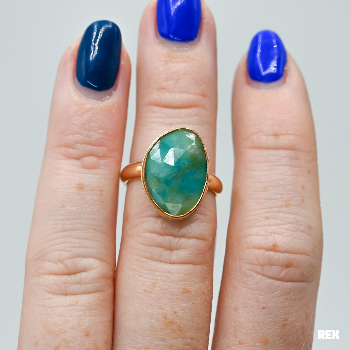 Gold rill rose cut Peruvian opal size 6.75