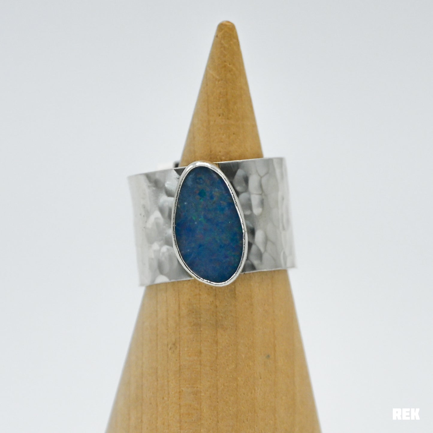 Wide band Austalian opal size 7.75