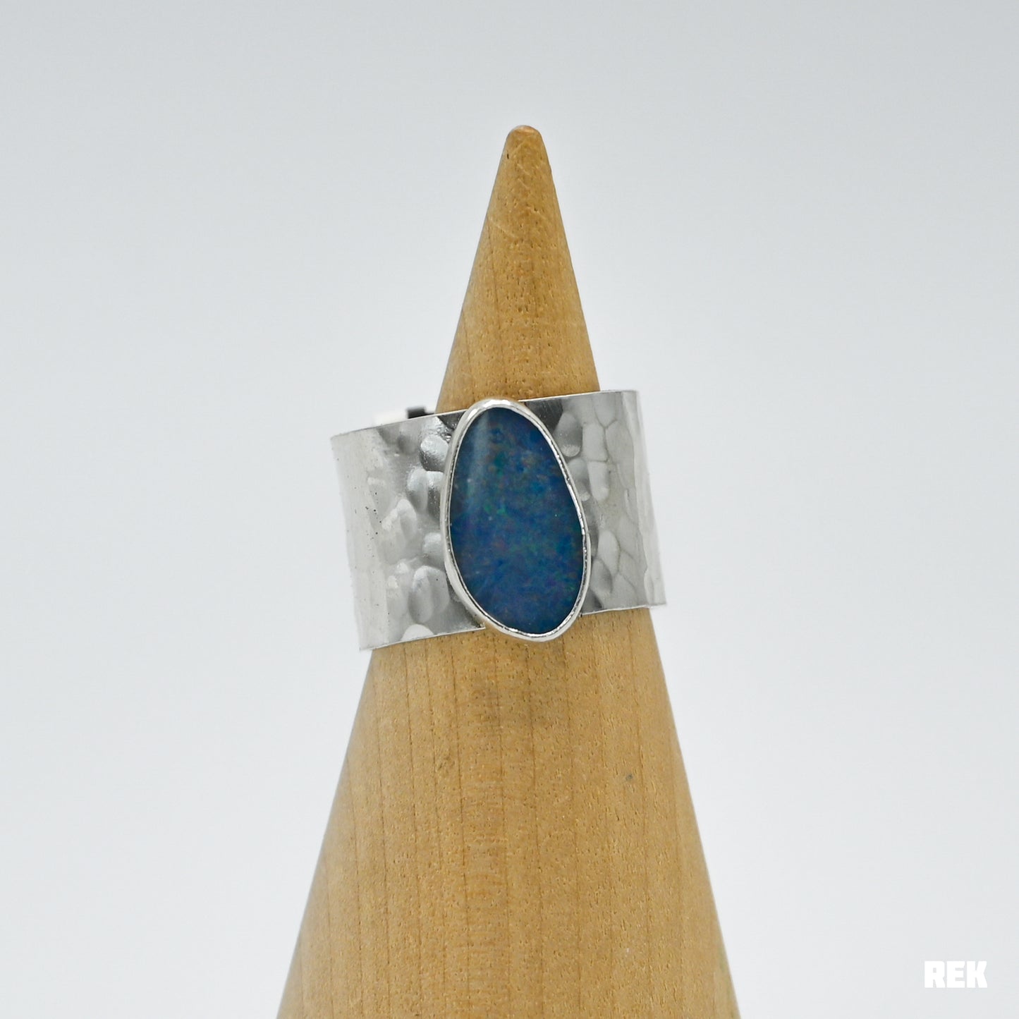 Wide band Austalian opal size 7.75