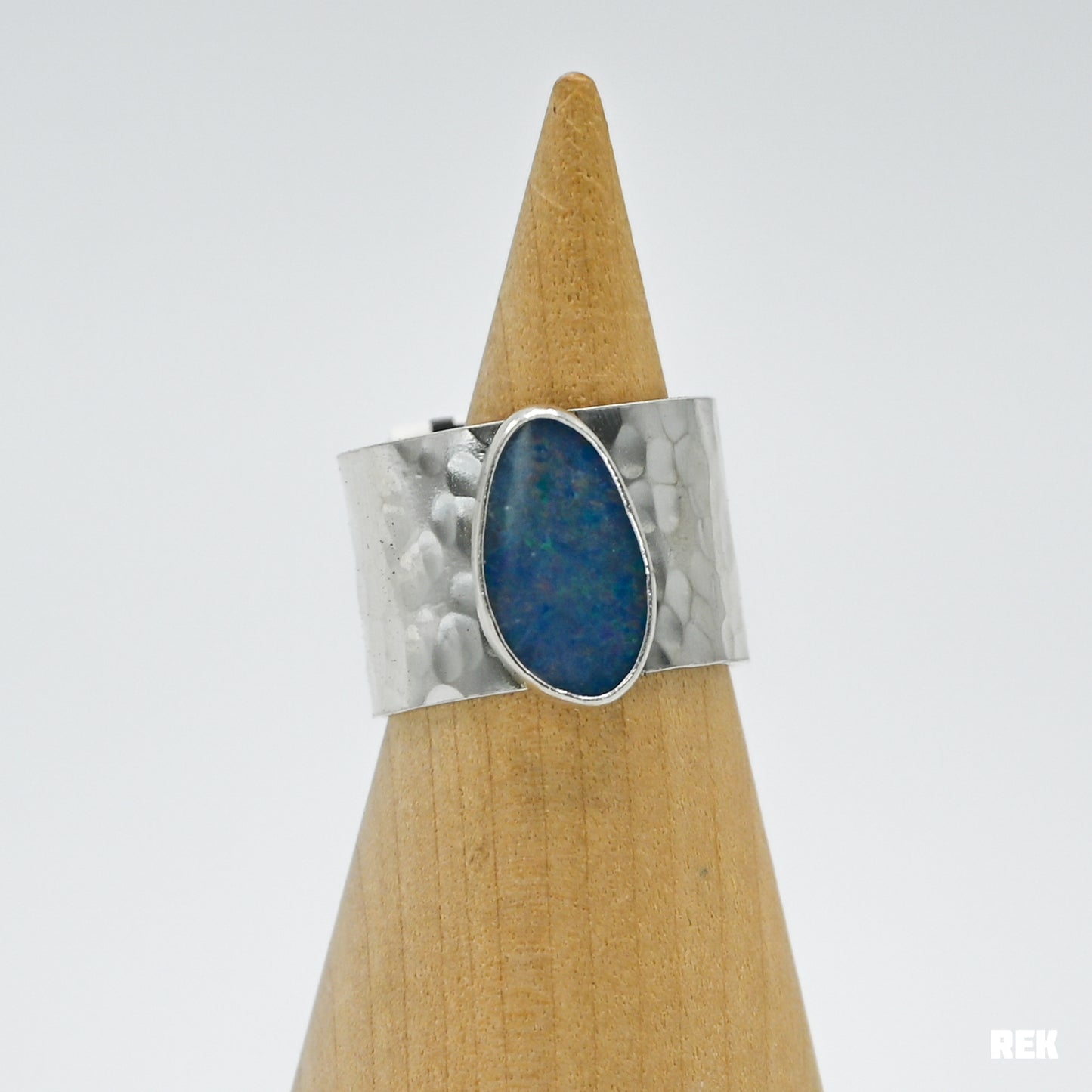 Wide band Austalian opal size 7.75