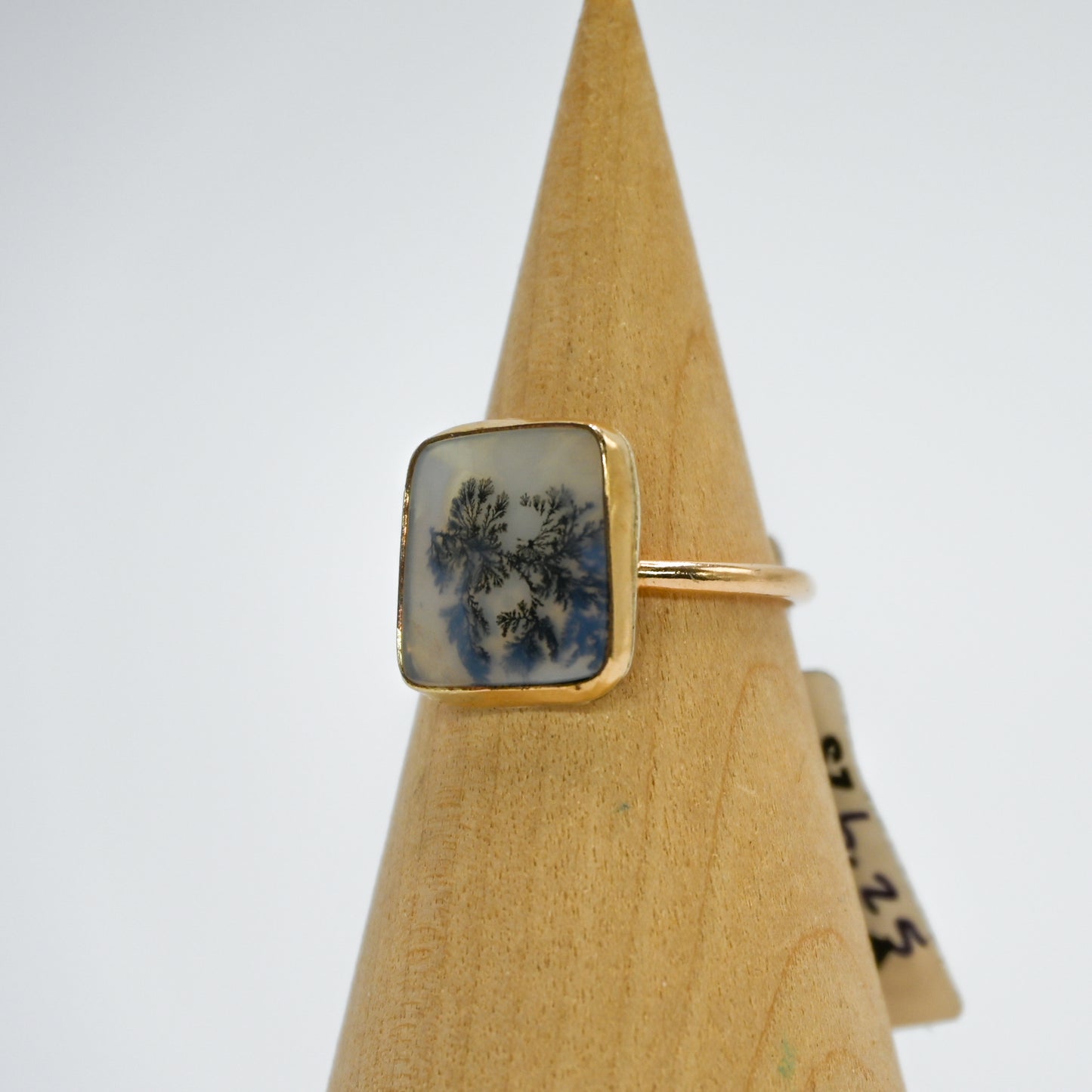 Gold fill dendritic agate size 6.25