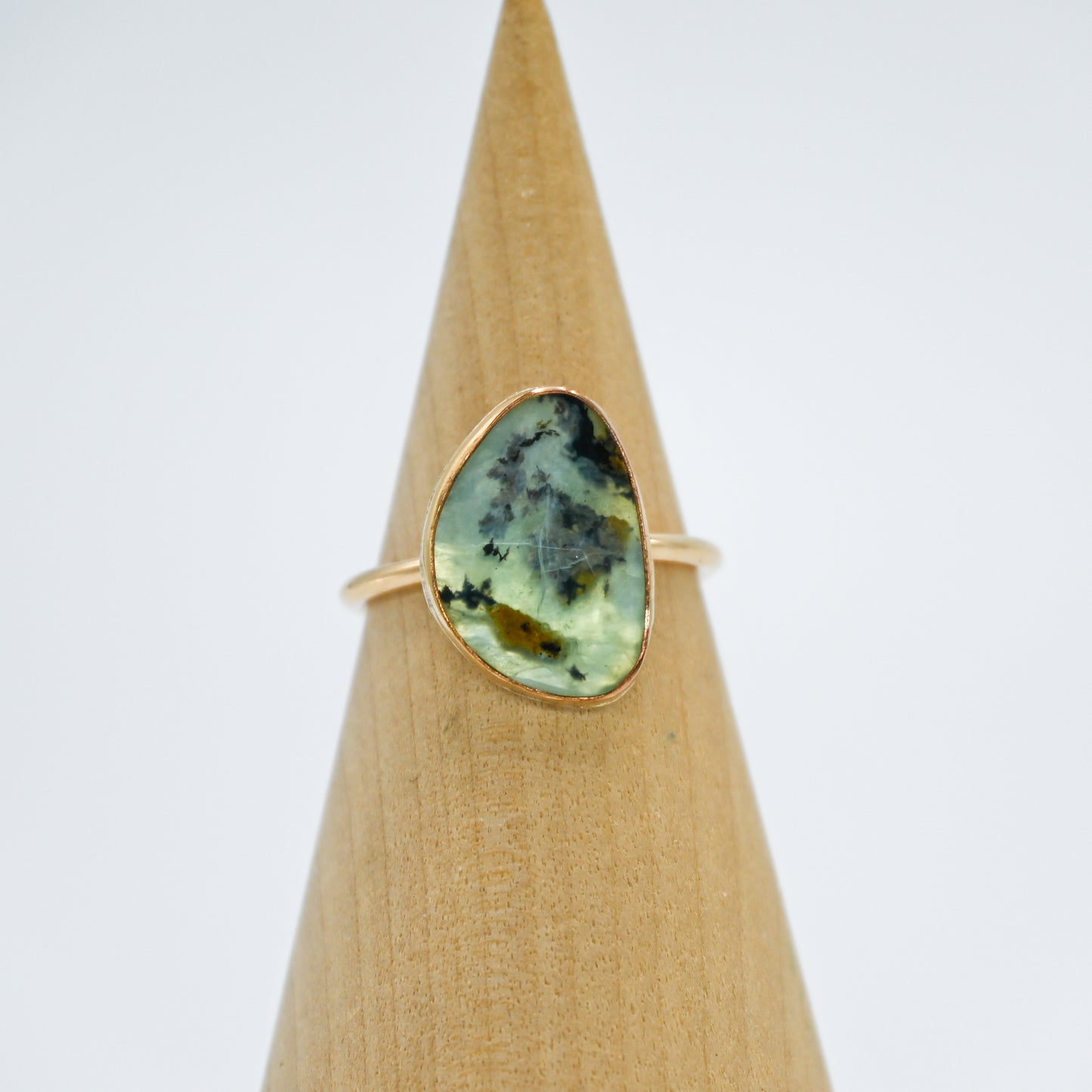 Gold fill rose cut peruvian opal size 7.5