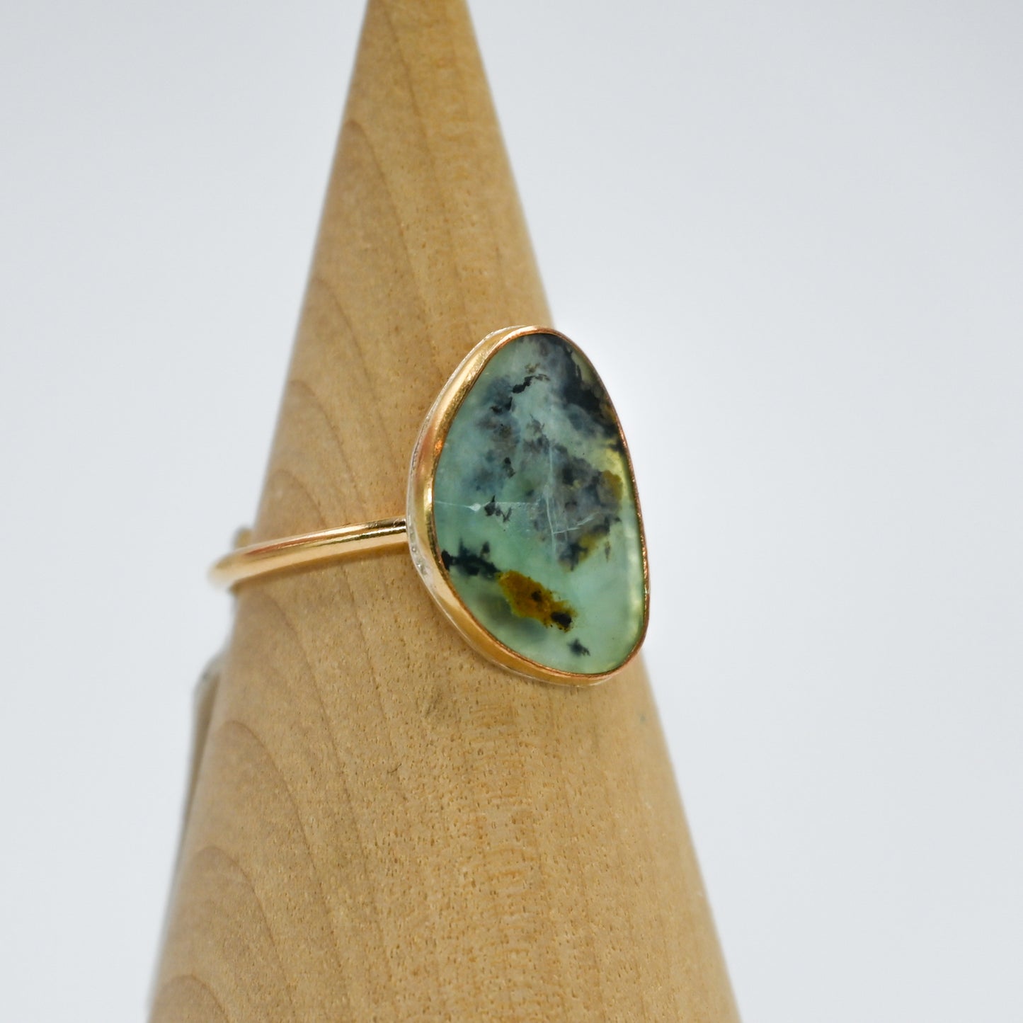 Gold fill rose cut peruvian opal size 7.5