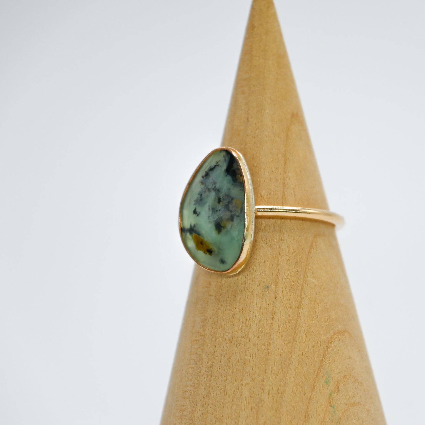 Gold fill rose cut peruvian opal size 7.5