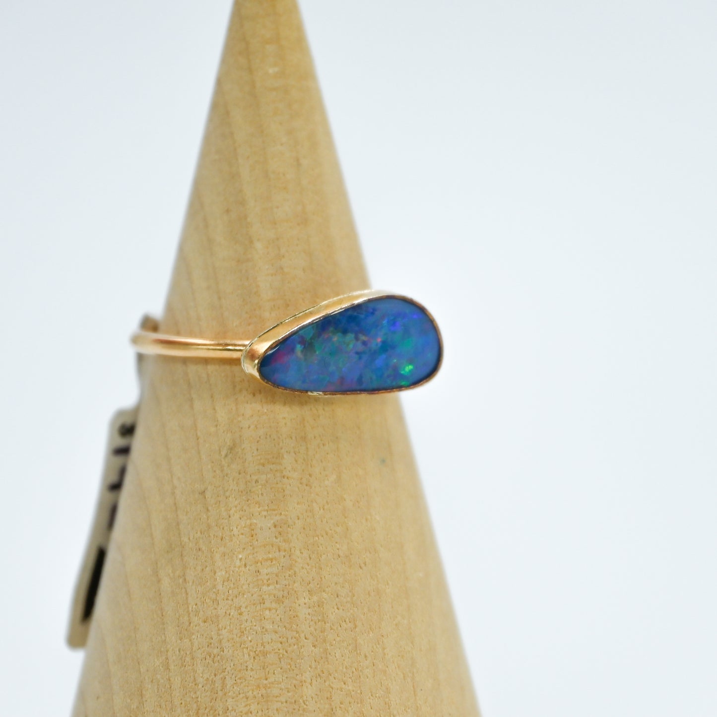Gold fill horizontal Australian opal size 7.5