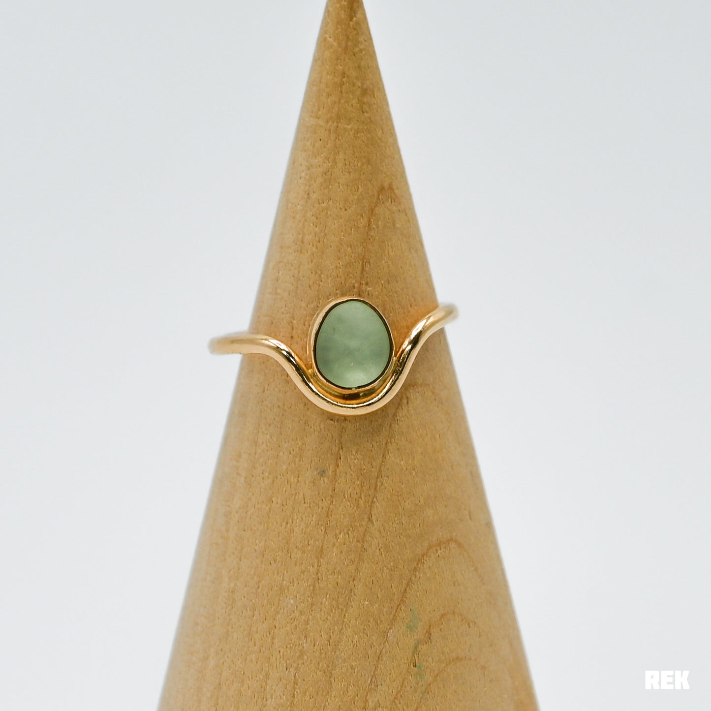 Gold fill UV sea glass curve band size 7.75
