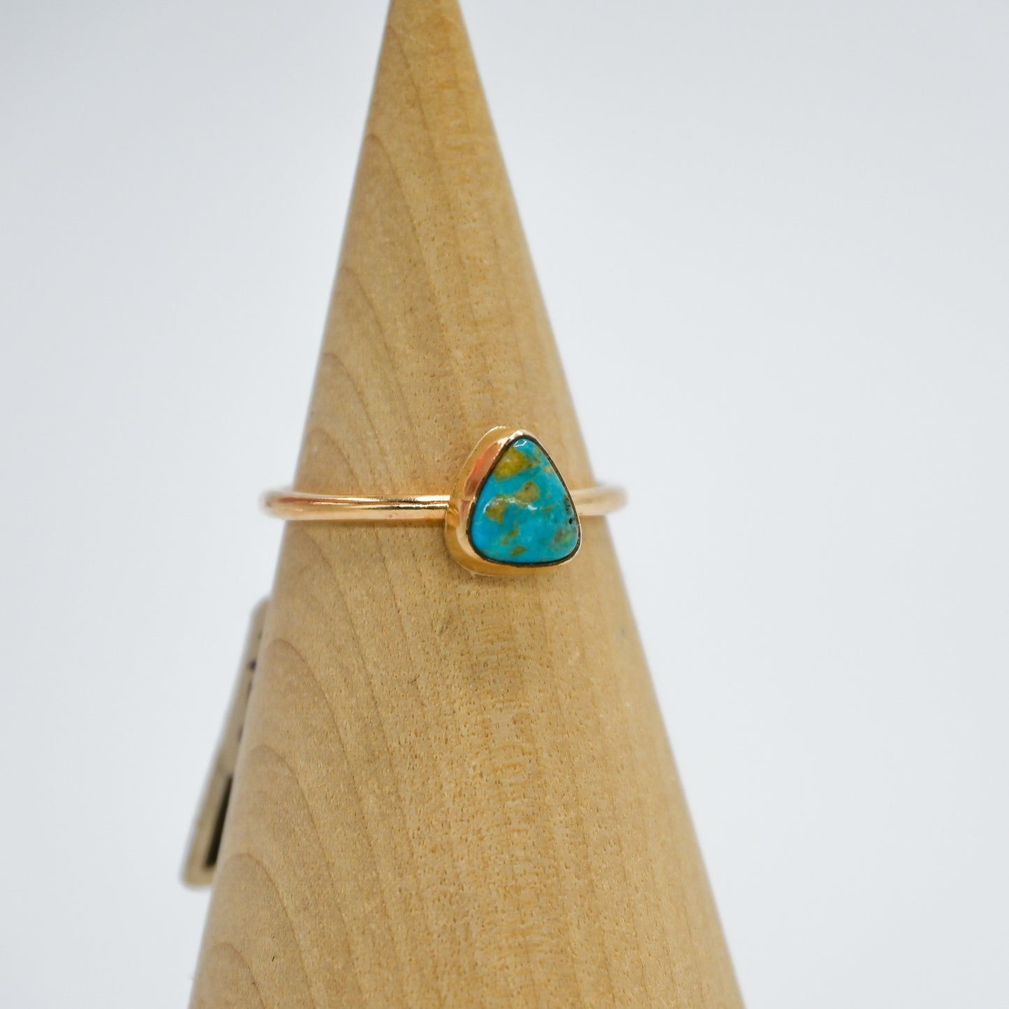 Gold fill triangle size 8
