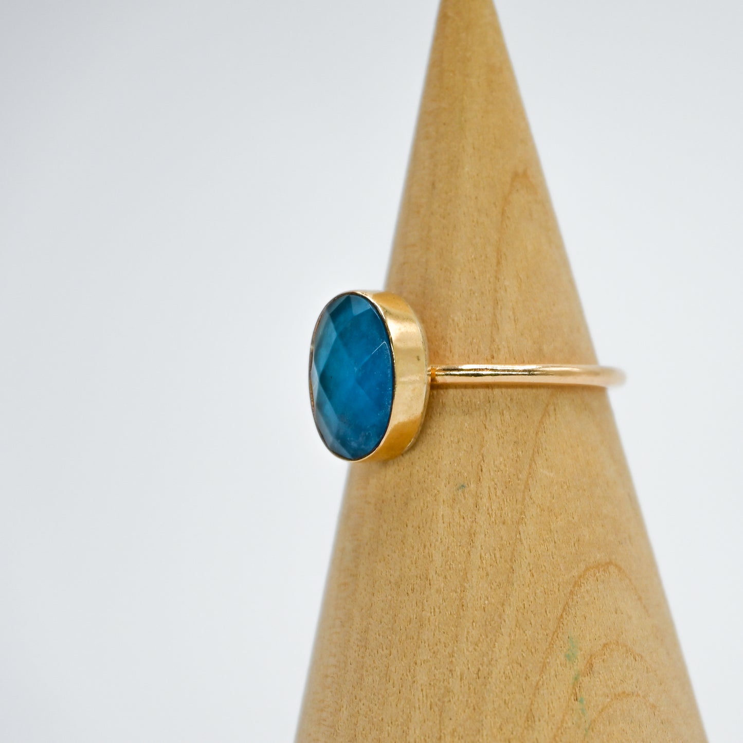 Gold fill oval rose cut neon blue apatite size 8