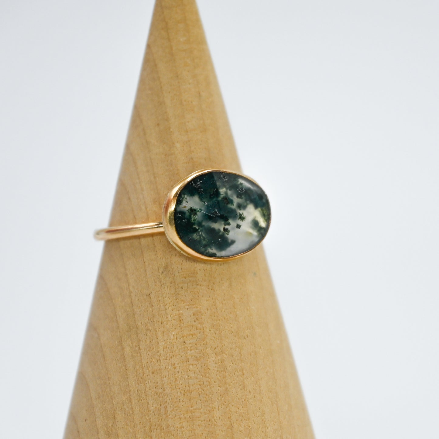 Gold fill horizontal rose cut moss agate size 9