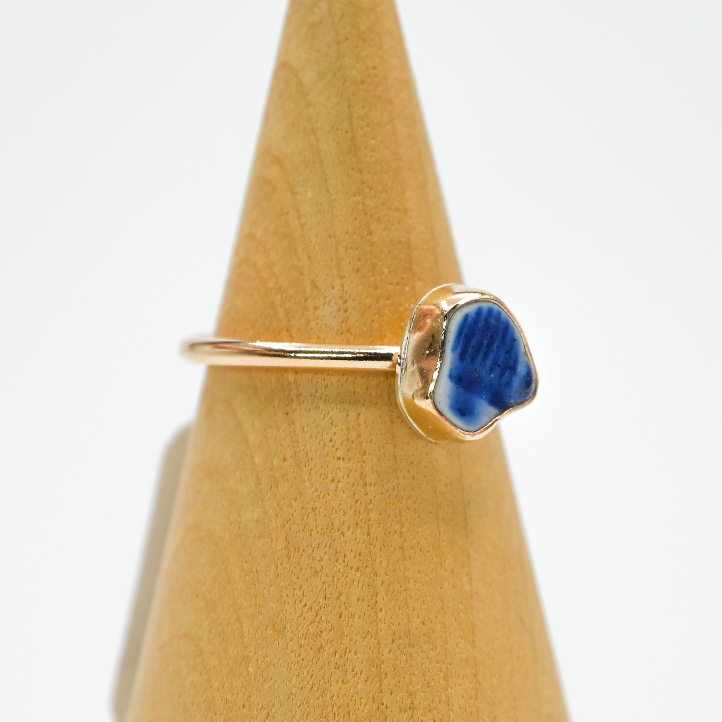 Gold fill sea pottery size 5.5