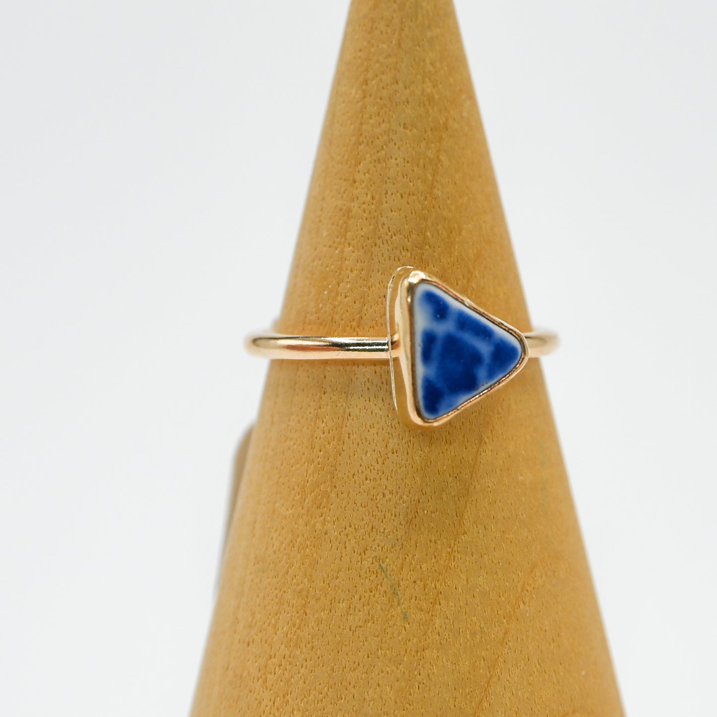 Gold fill sea pottery size 6.75