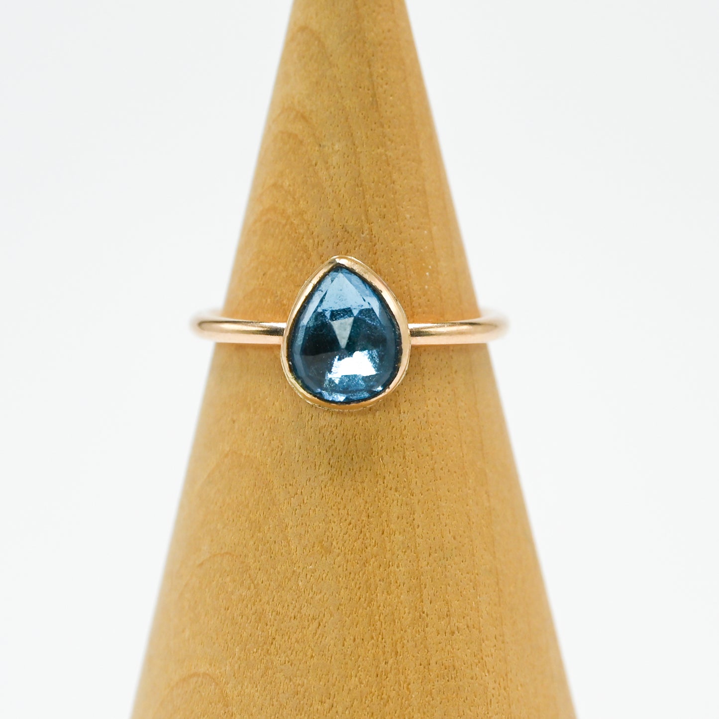 Gold fill rose cut london blue topaz size 6.75