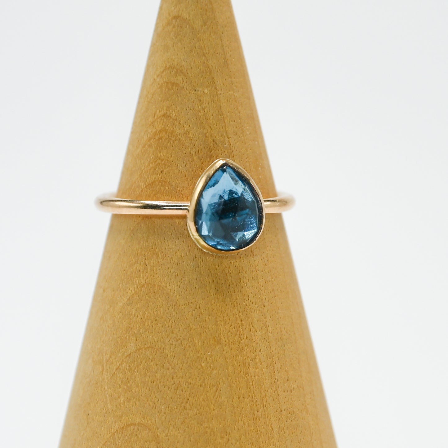 Gold fill rose cut london blue topaz size 6.75