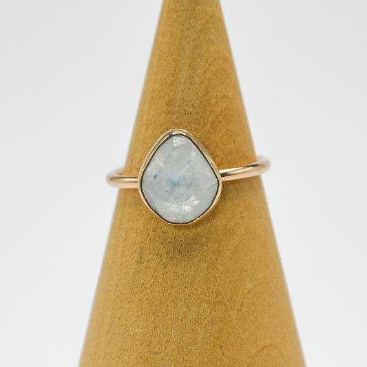 Gold fill rose cut moonstone size 7