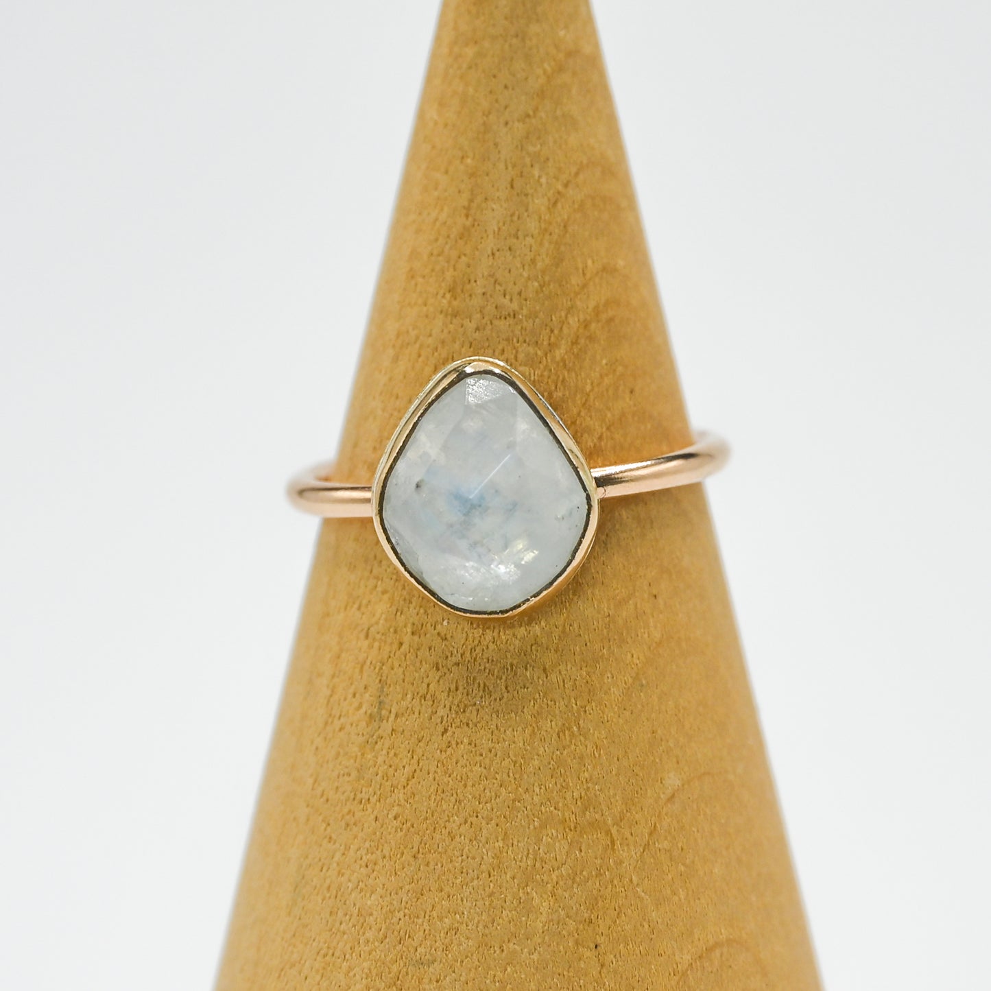 Gold fill rose cut moonstone size 7