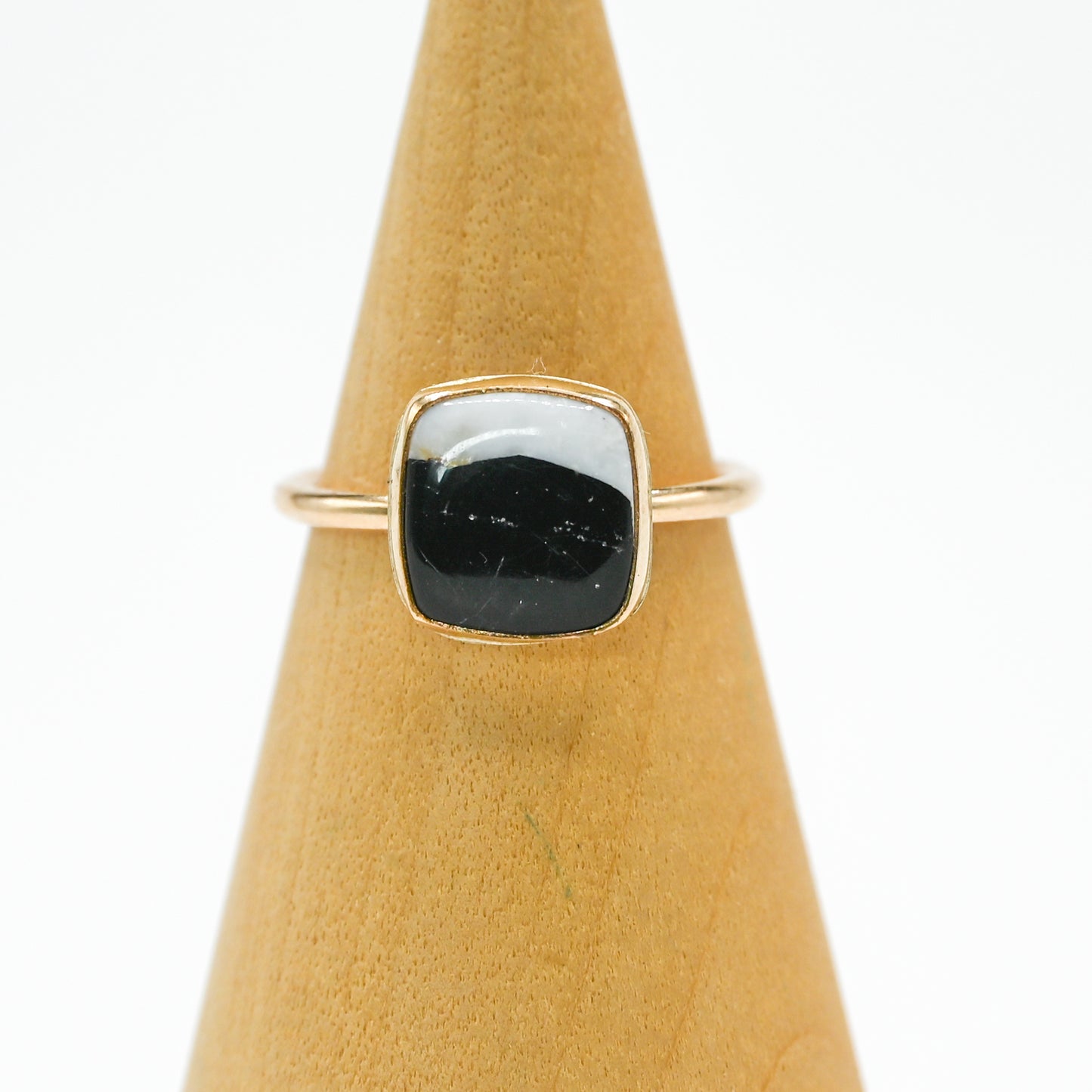 Gold fill white buffalo size 7