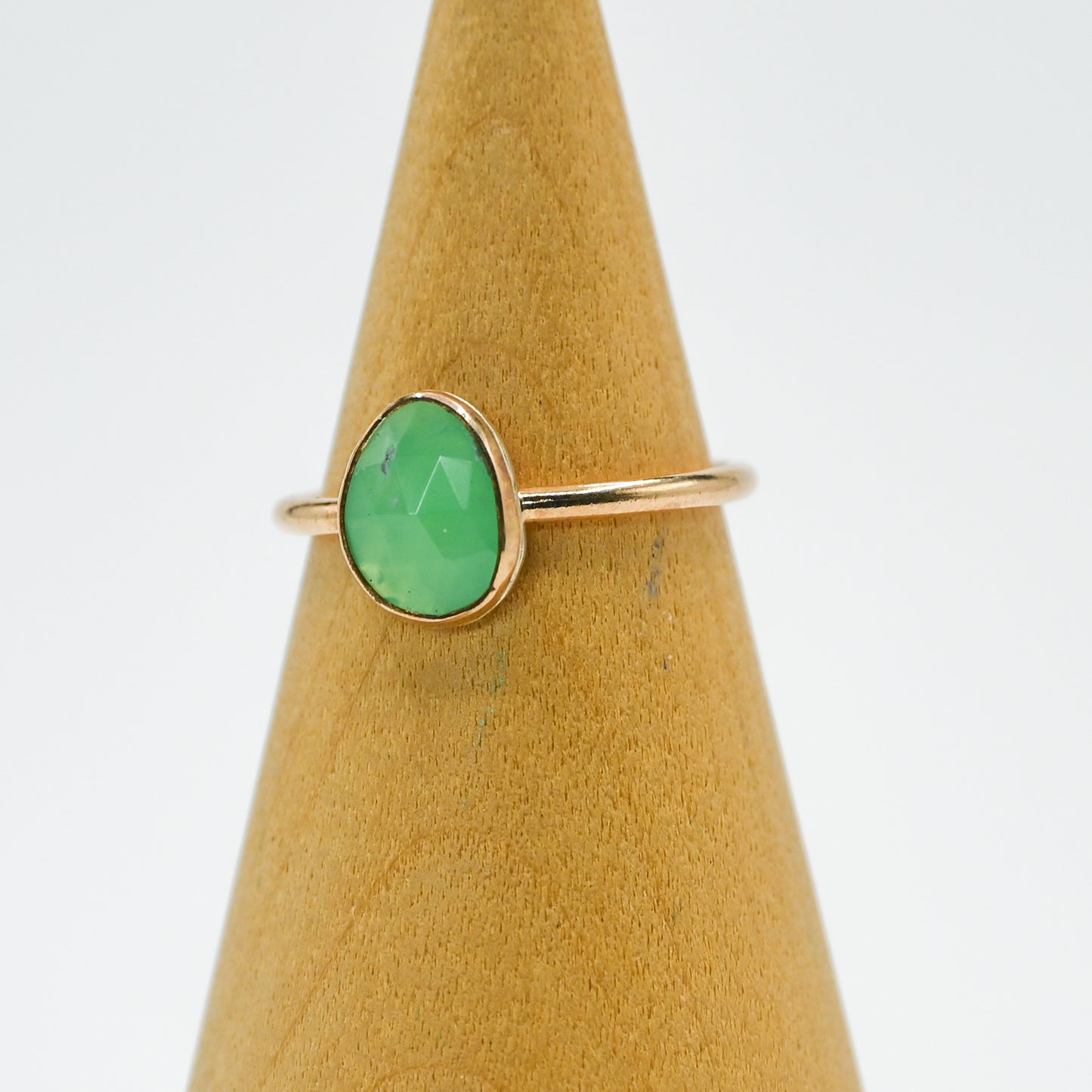 Gold fill rose cut chrysoprase size 7