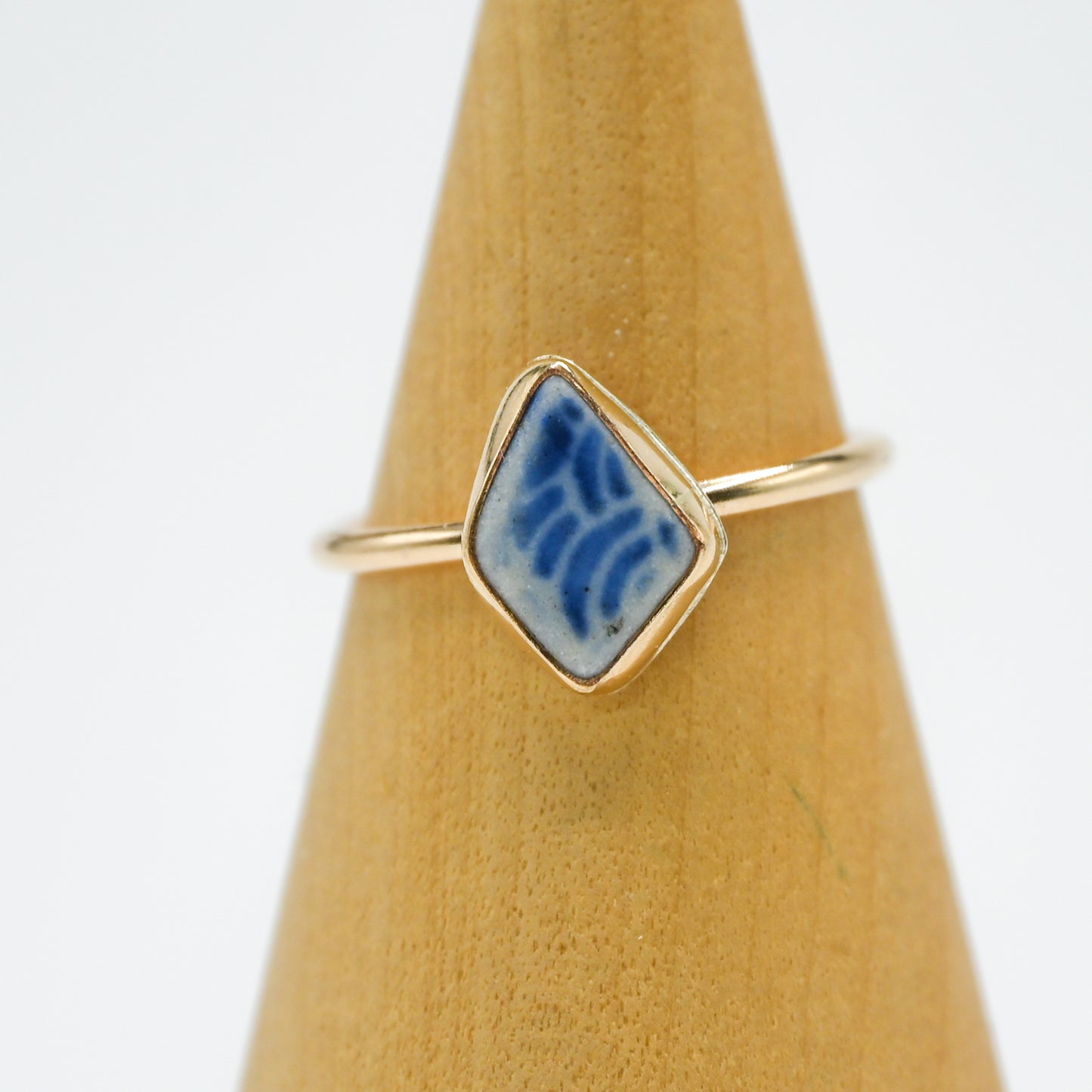 Gold fill sea pottery size 8.5