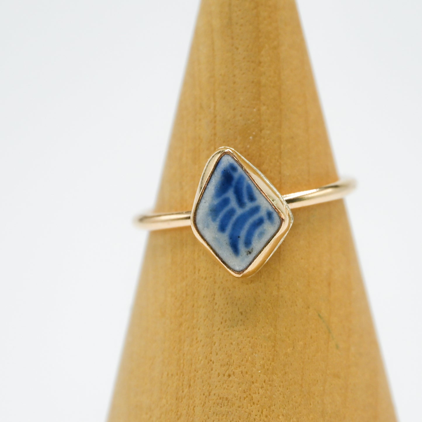 Gold fill sea pottery size 8.5