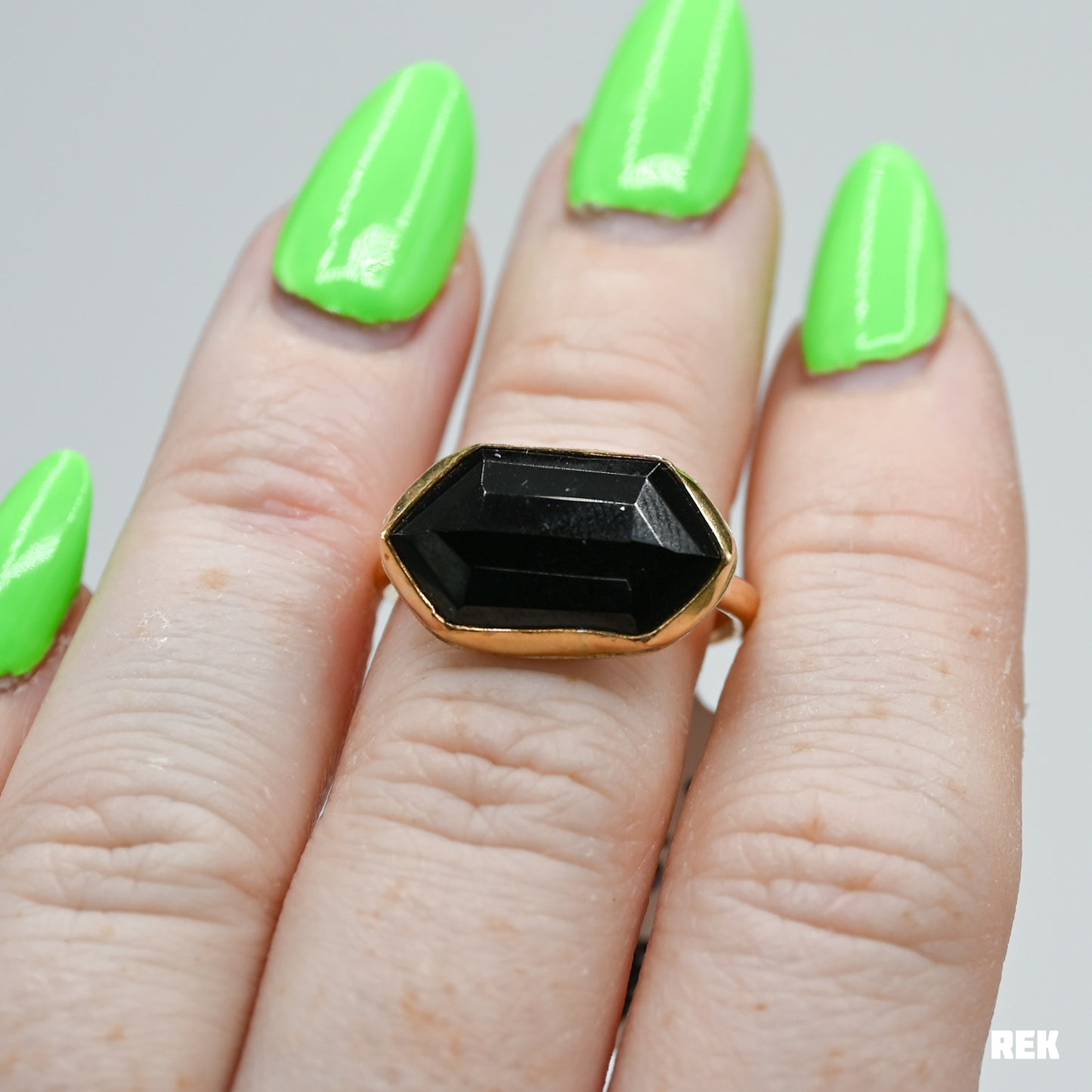 Gold fill xl rose cut hexagon horizontal onyx size 7.25