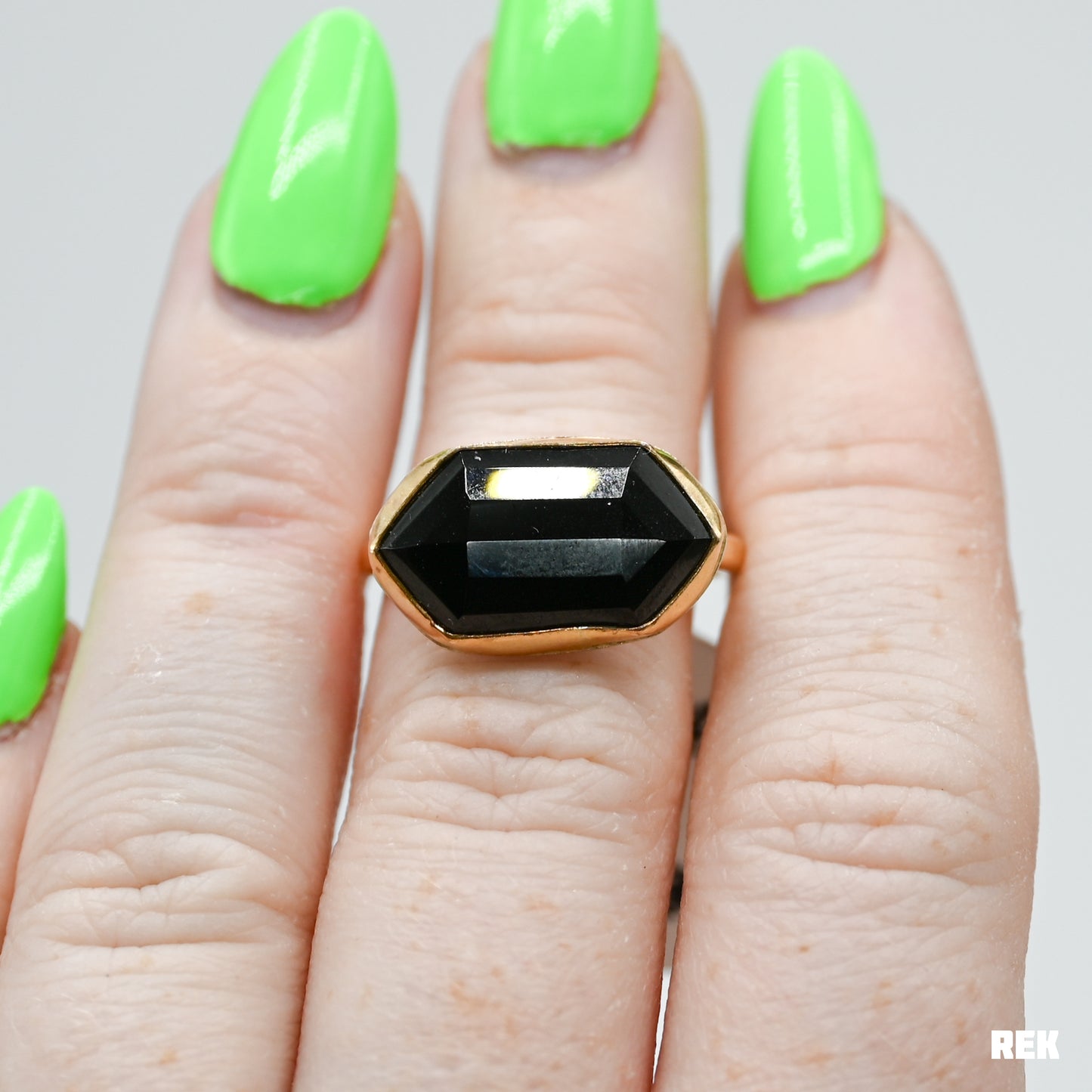Gold fill xl rose cut hexagon horizontal onyx size 7.25