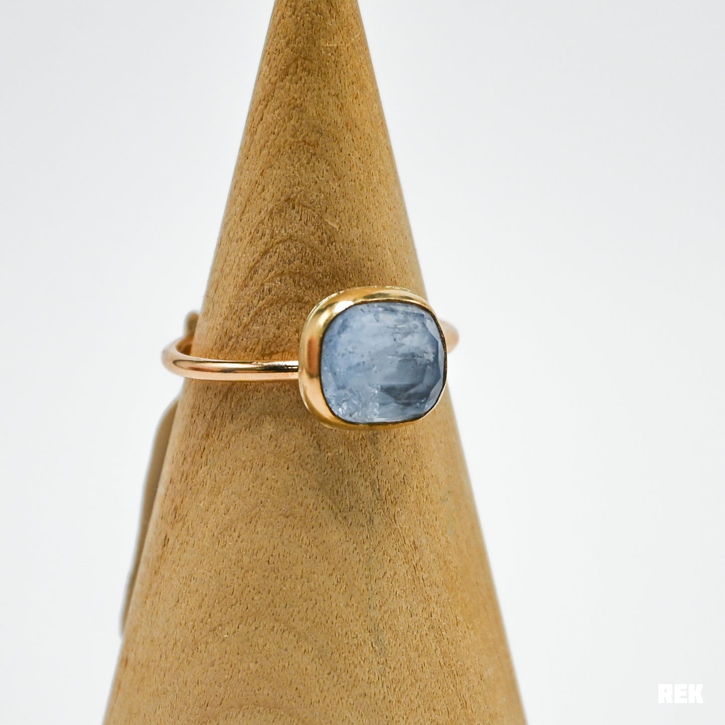 Gold fill rose cut beryl size 7.75