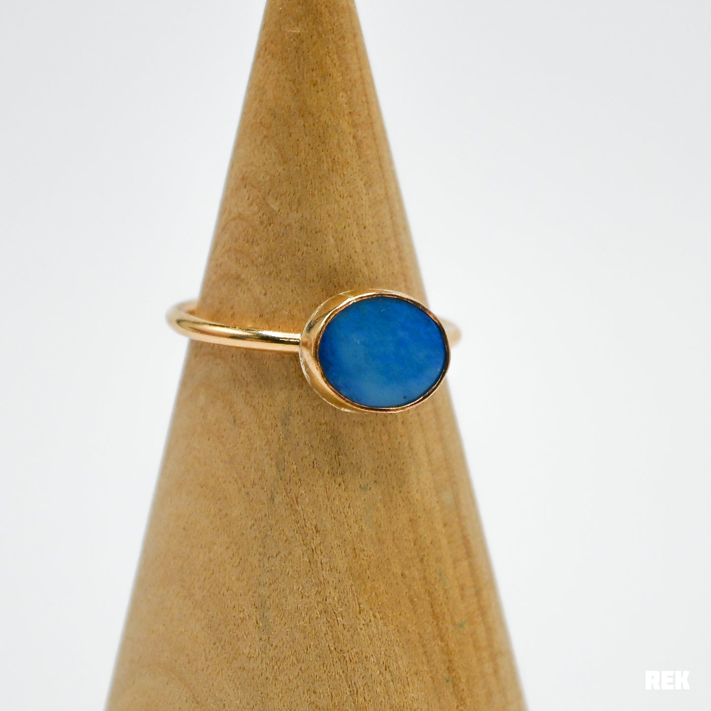 Gold fill horizontal oval Australian opal size 8