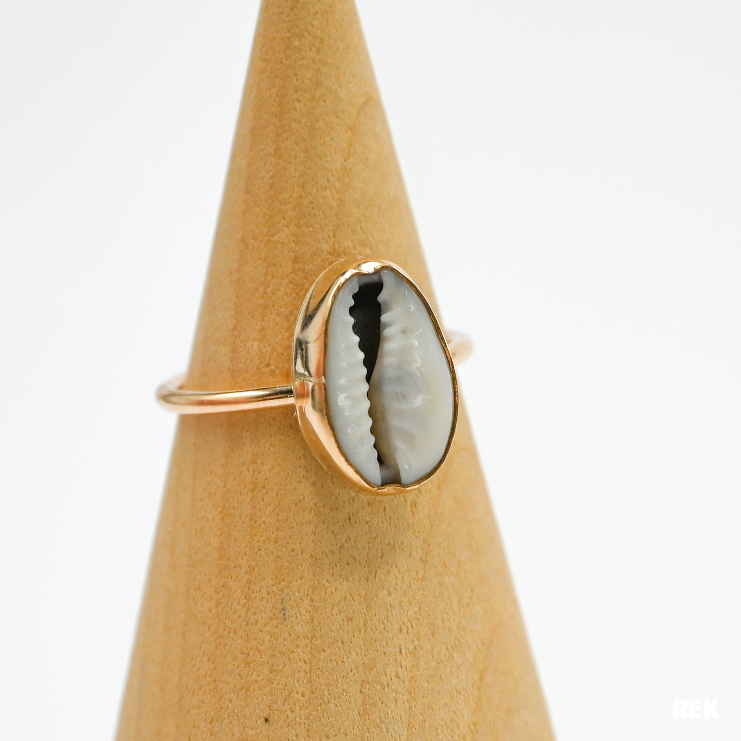 Gold fill cowrie shell size 8.5