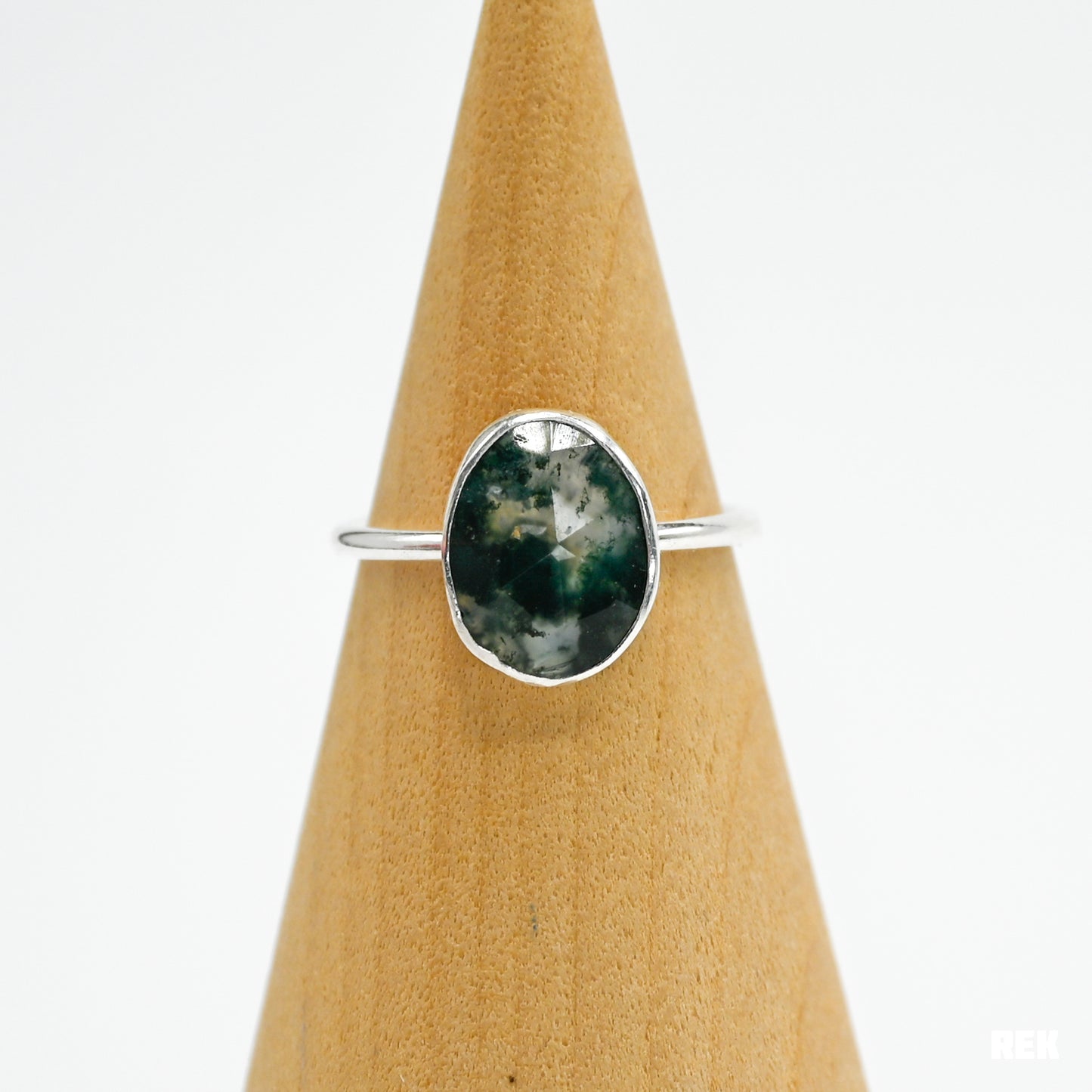 Rose cut moss agate size 7