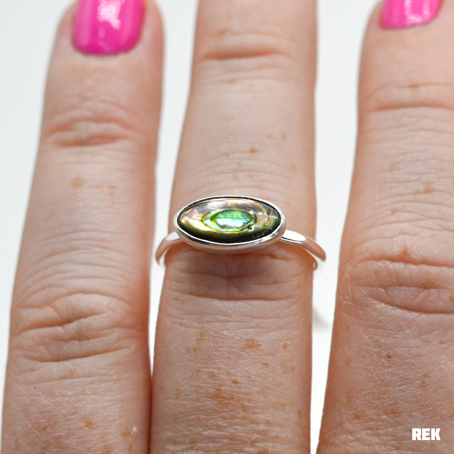Horizontal oval abalone shell size 7