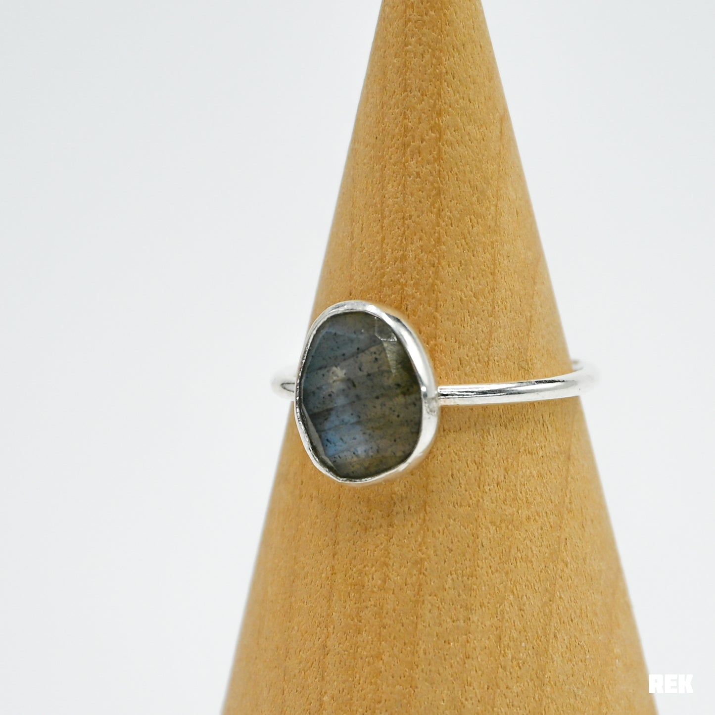 Rose cut labradorite size 8