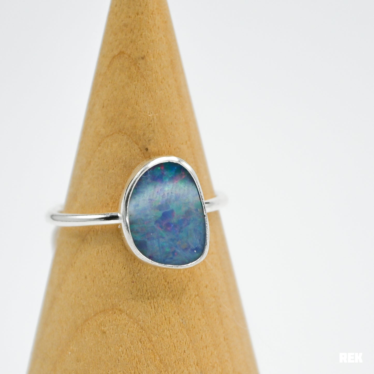 Australian opal size 9.25