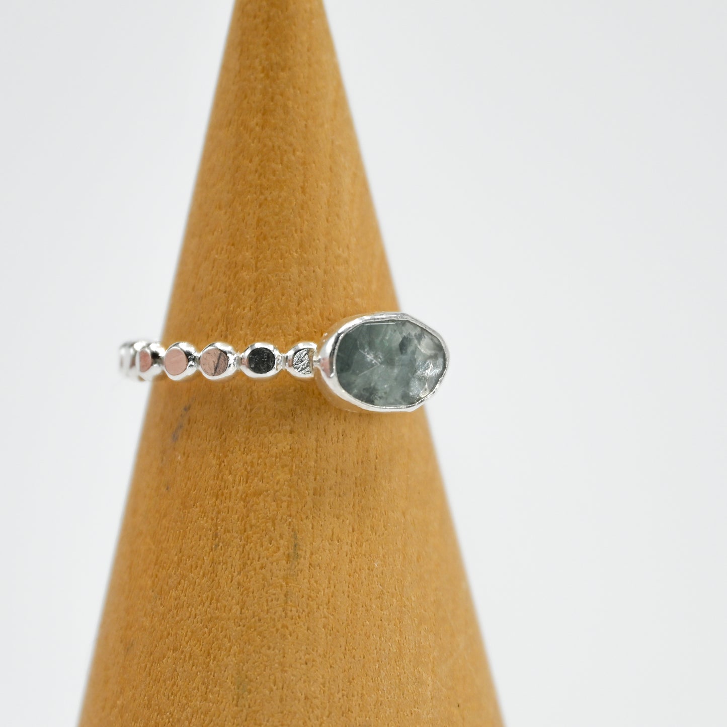 Horizontal rose cut moss aquamarine size 6.5
