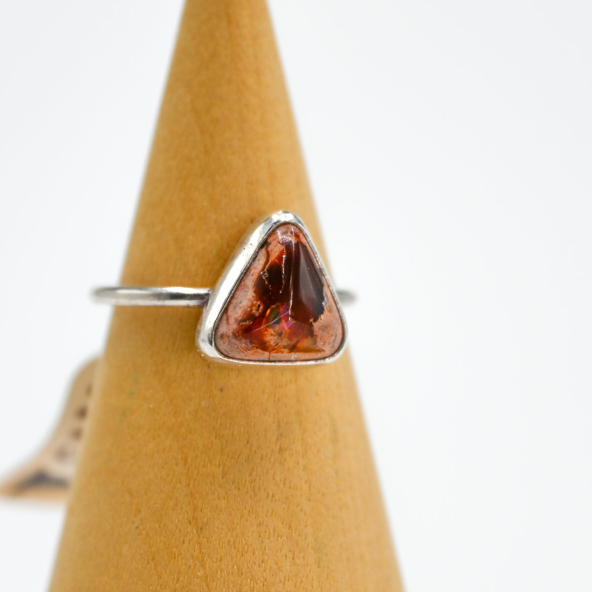 Mexican fire opal size 7