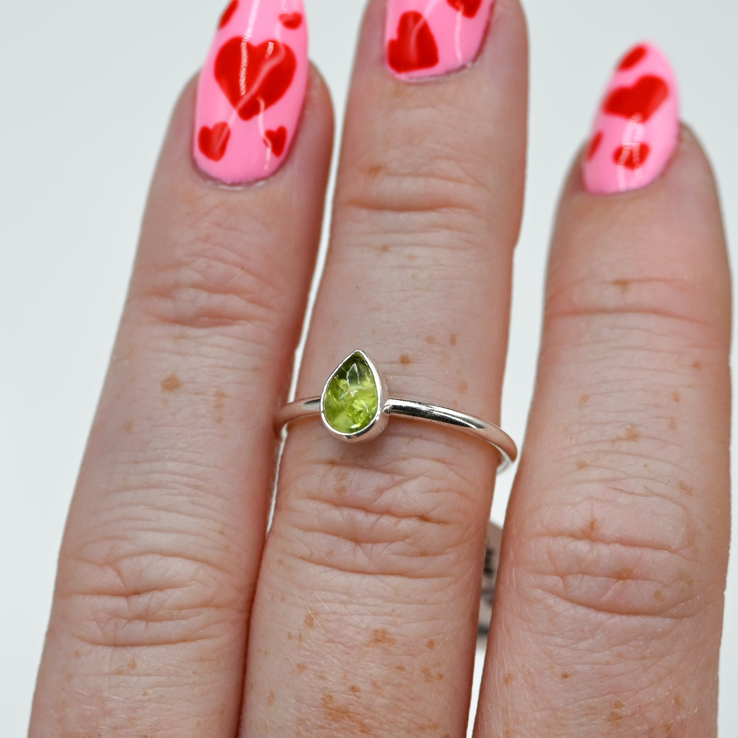 Pear peridot size 6.75