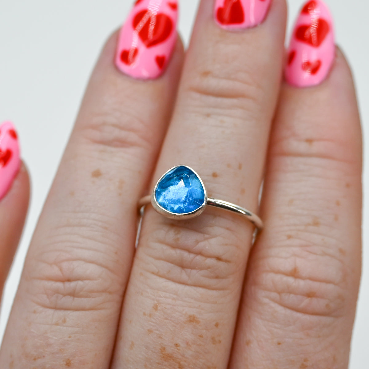 Rose cut neon blue apatite size 7