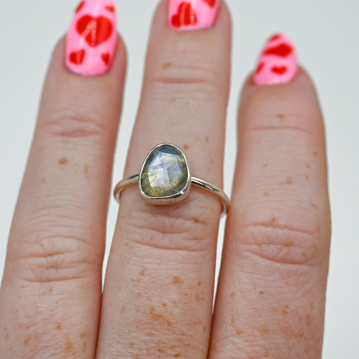 Rose cut labradorite size 7.25
