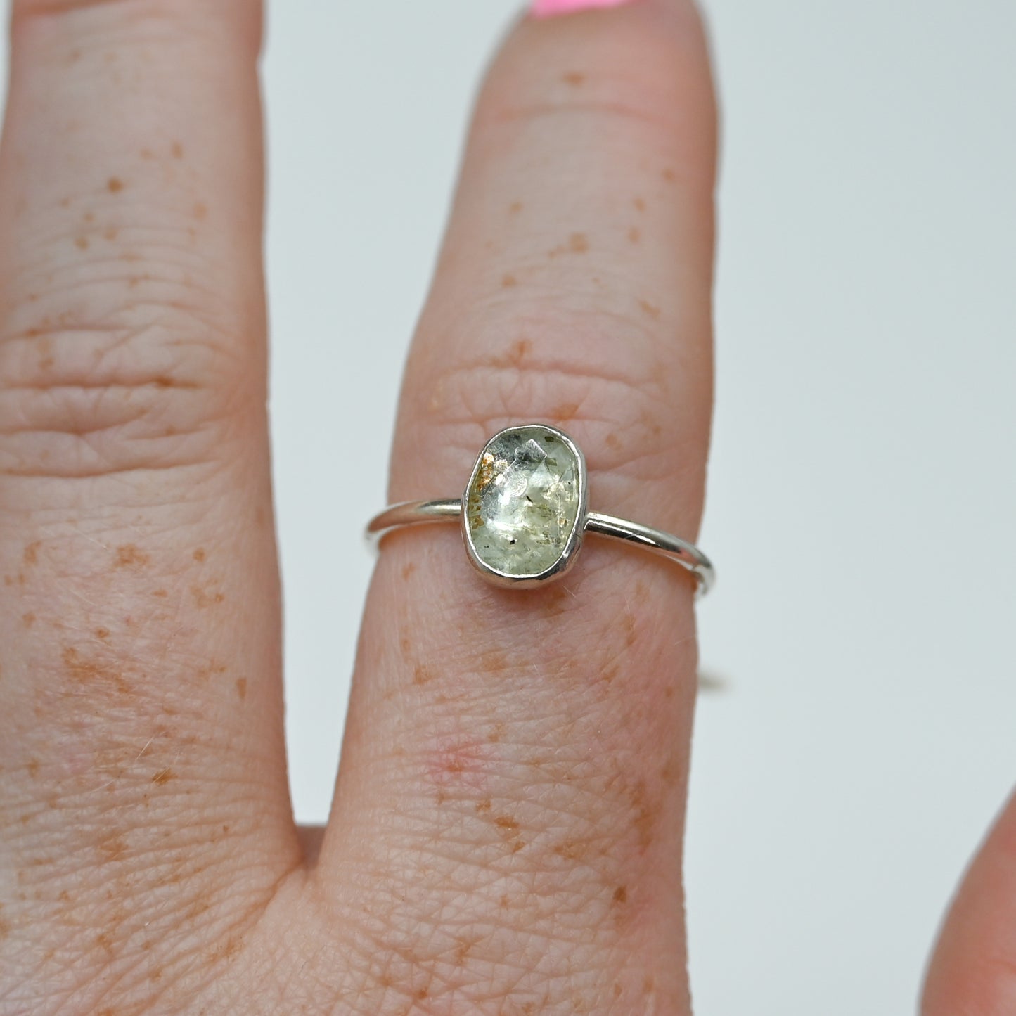 Rose cut bi color sunstone size 8